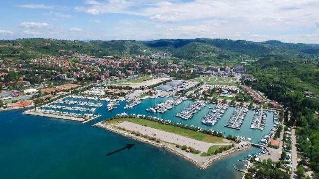 Stella Blue Floating House Portoroz Hotel Exterior photo