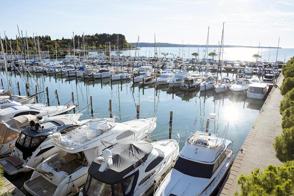 Stella Blue Floating House Portoroz Hotel Exterior photo