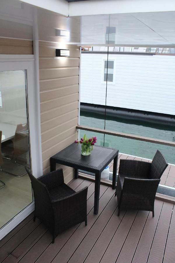 Stella Blue Floating House Portoroz Hotel Exterior photo
