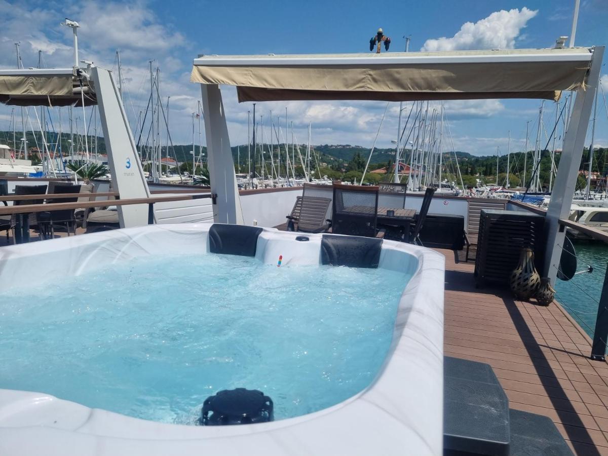 Stella Blue Floating House Portoroz Hotel Exterior photo