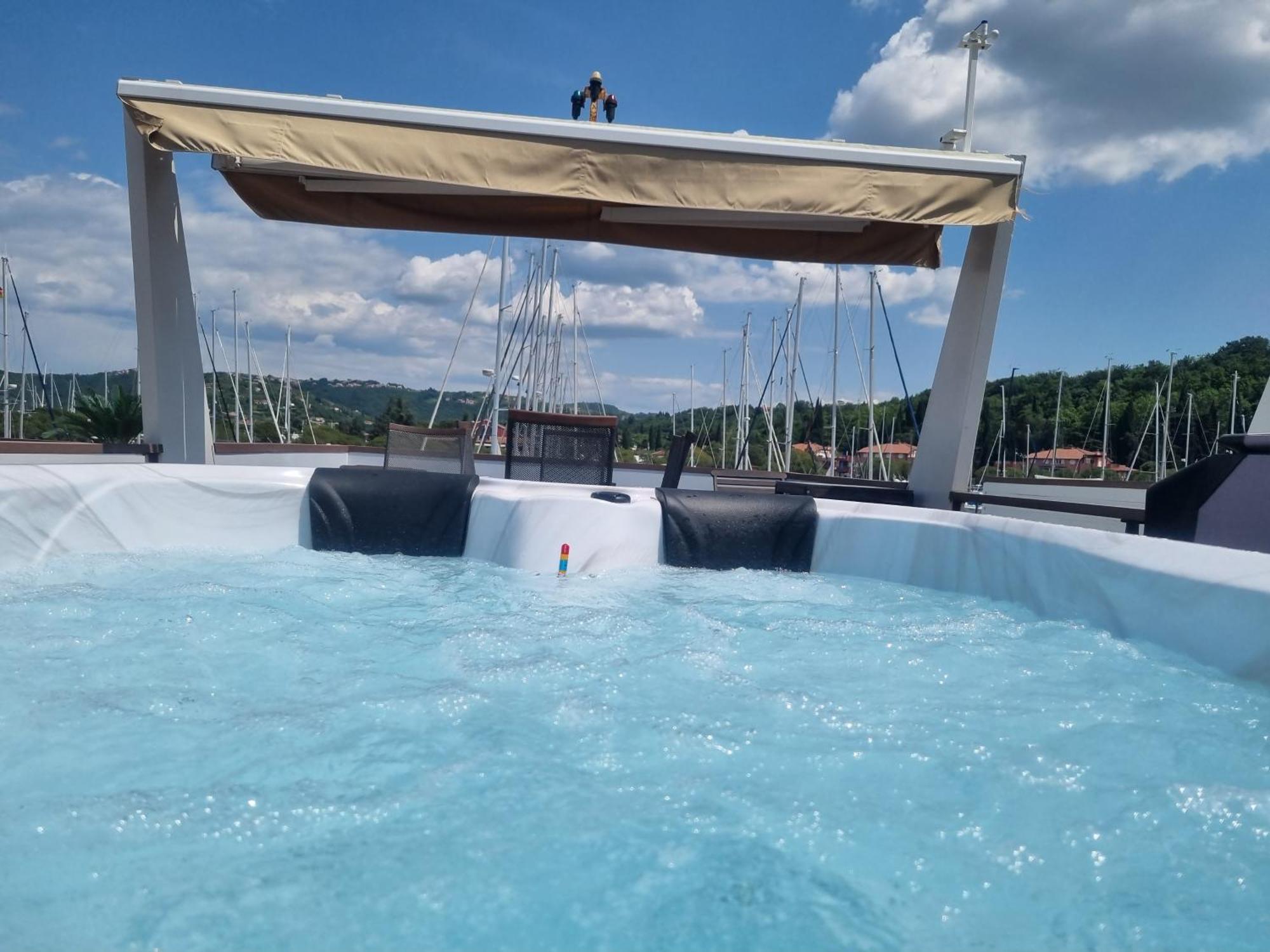 Stella Blue Floating House Portoroz Hotel Exterior photo