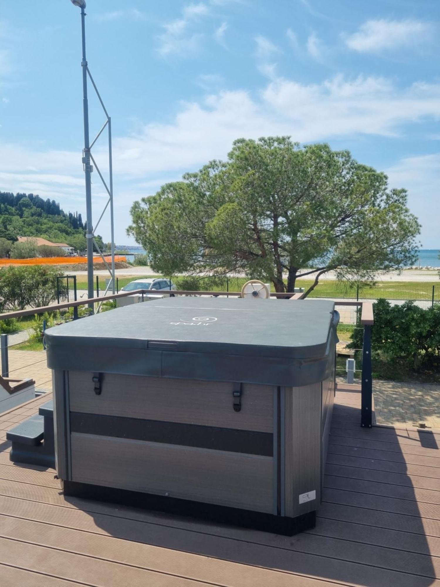 Stella Blue Floating House Portoroz Hotel Exterior photo